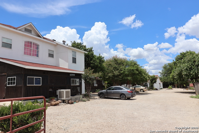 13915 Interstate 35 Property Photo 18