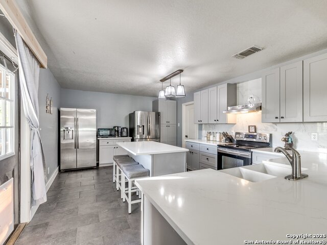 689 Northgap Property Photo 6