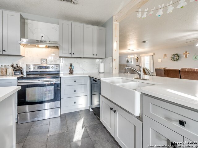 689 Northgap Property Photo 8