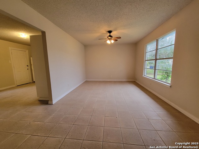 302 Zabra Property Photo 5