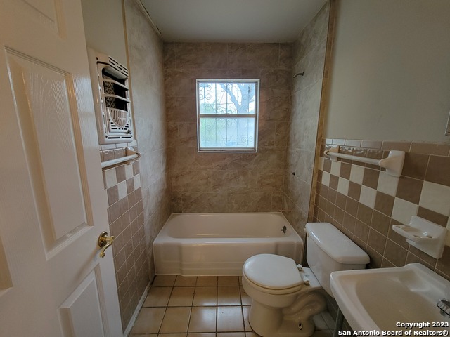 302 Zabra Property Photo 12