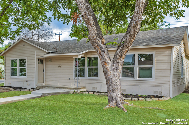 1537 Alhambra Property Photo