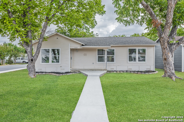 1537 Alhambra Property Photo 3