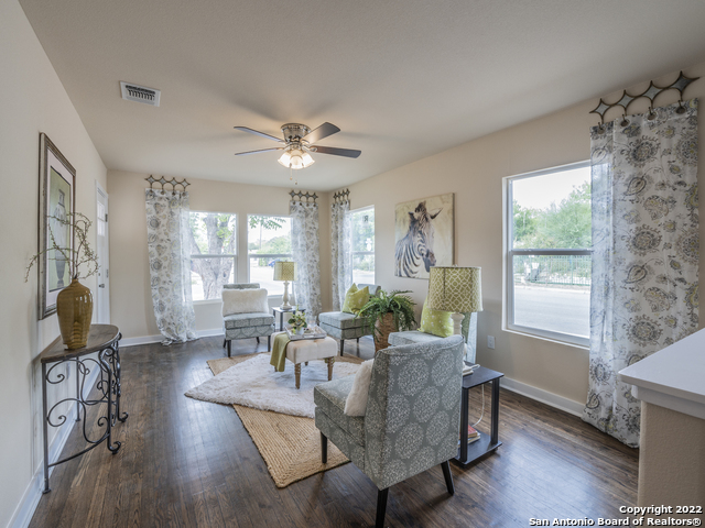 1537 Alhambra Property Photo 6