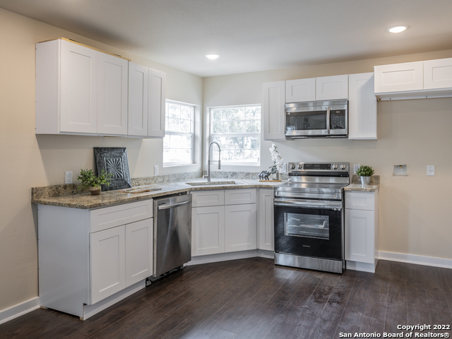 1537 Alhambra Property Photo 7