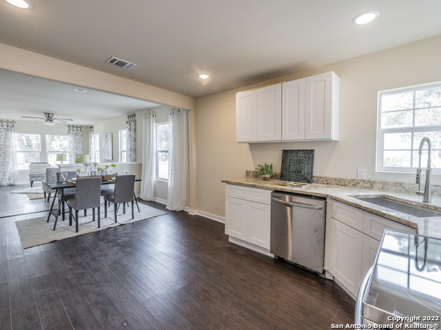 1537 Alhambra Property Photo 8