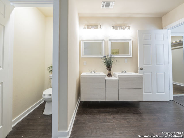 1537 Alhambra Property Photo 13