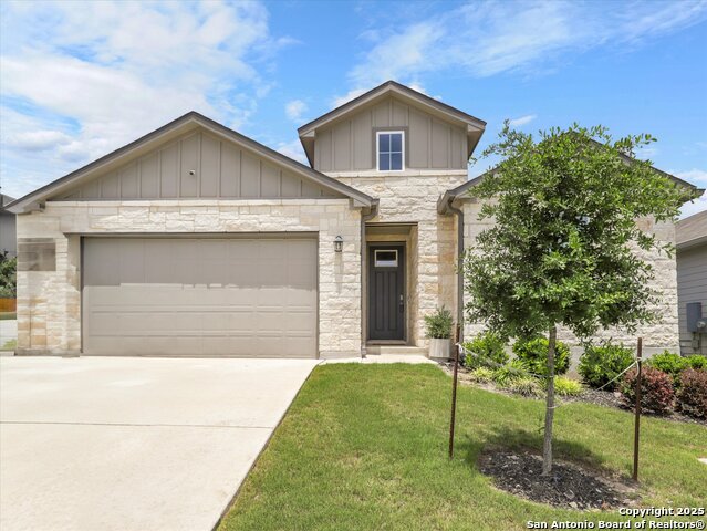 7105 Walkers Loop Property Photo 1