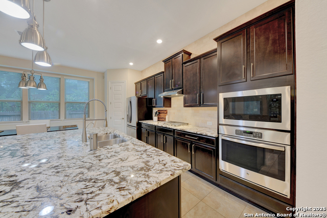 10522 Far Reaches Ln Property Photo 8