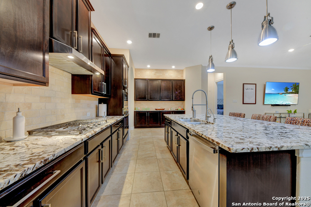 10522 Far Reaches Ln Property Photo 9