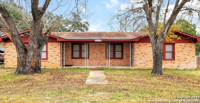 13444 Interstate 35 Property Photo