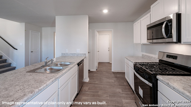 1128 Andean Emerald Property Photo 5