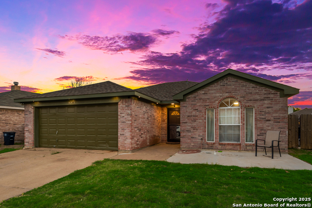 6371 Stonewater Bend Trl