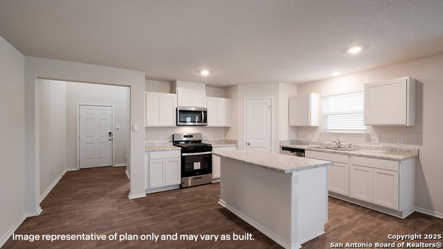 1116 Andean Emerald Property Photo 4