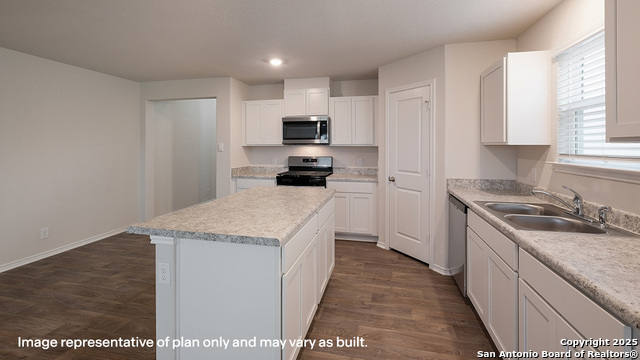 1116 Andean Emerald Property Photo 6
