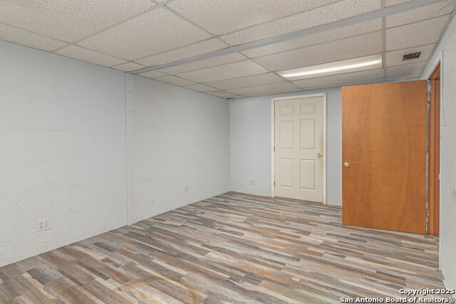 1017 E Kingsbury St Property Photo 9