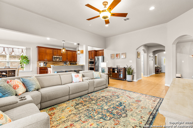 917 Miraflores Property Photo 15