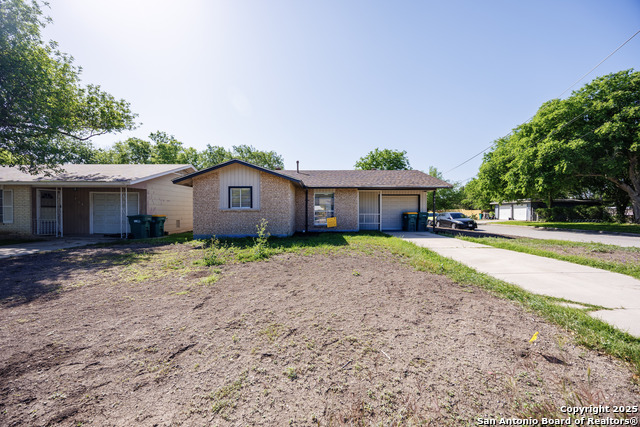 438 W Byrd Property Photo