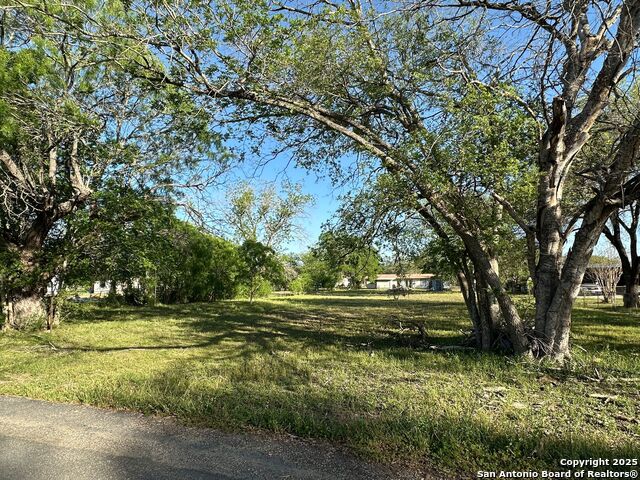 207 River Road Property Photo