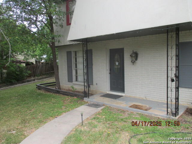 105 Cordoba Cir Property Photo 1