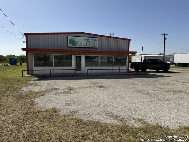1237 W Oaklawn Property Photo