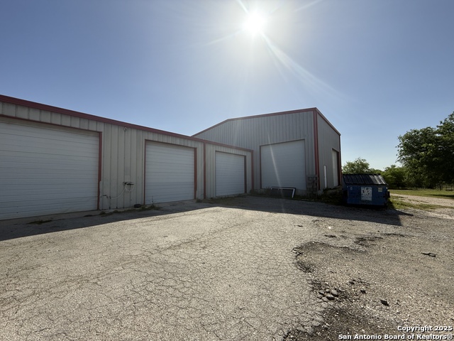 1237 W Oaklawn Property Photo 5