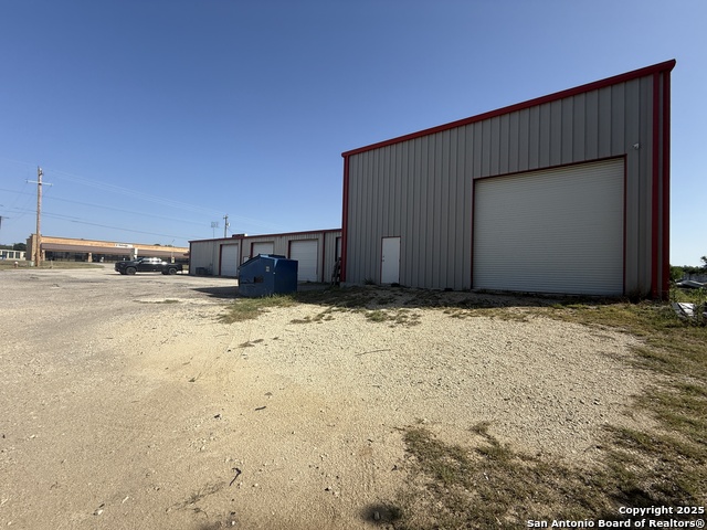 1237 W Oaklawn Property Photo 7