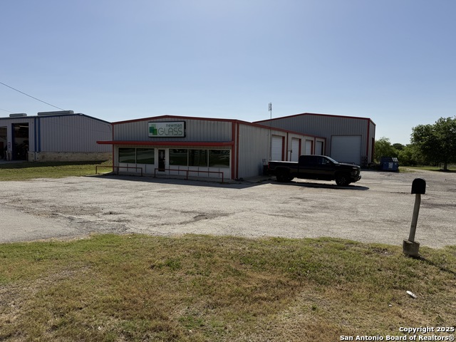 1237 W Oaklawn Property Photo 9