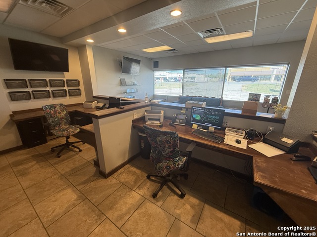 1237 W Oaklawn Property Photo 21