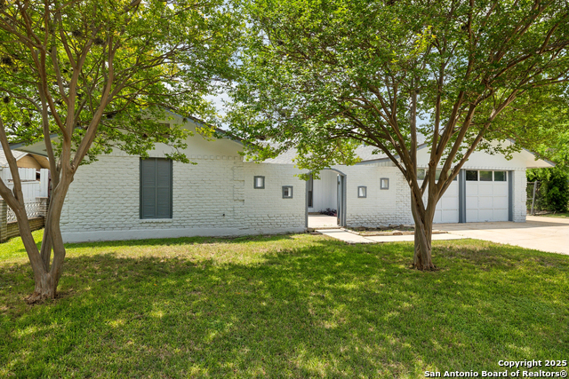 5822 Bennington Property Photo 2