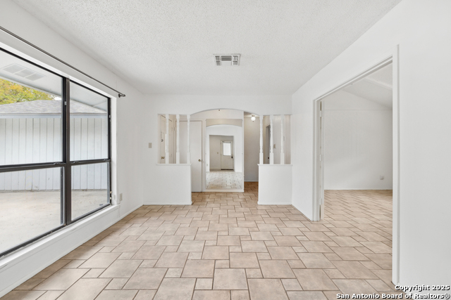 5822 Bennington Property Photo 7