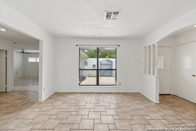 5822 Bennington Property Photo 8