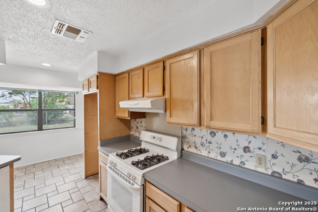 5822 Bennington Property Photo 16