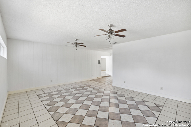 5822 Bennington Property Photo 28