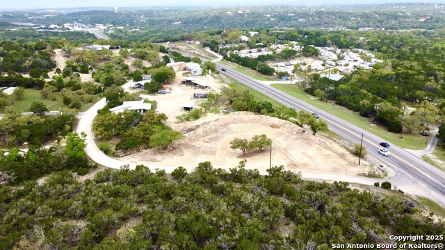 1340 Hinch Property Photo 8