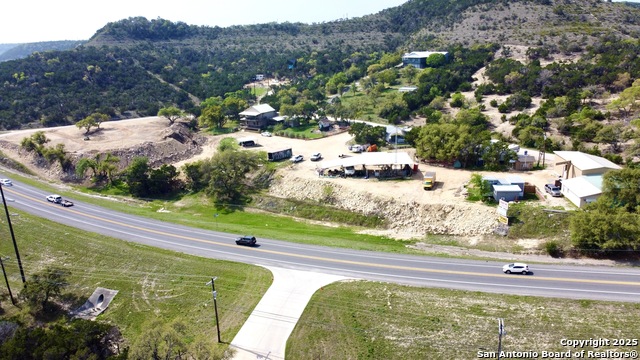 1340 Hinch Property Photo 15