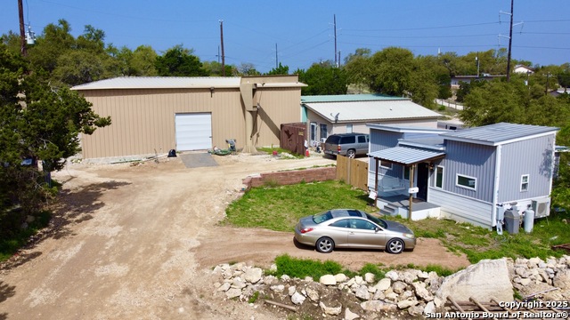 1340 Hinch Property Photo 17