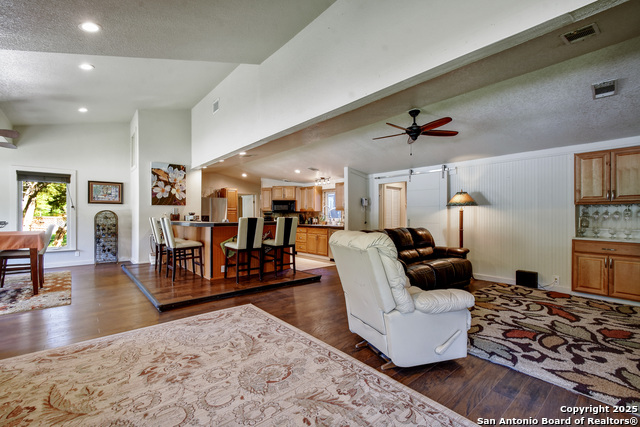 1340 Hinch Property Photo 26