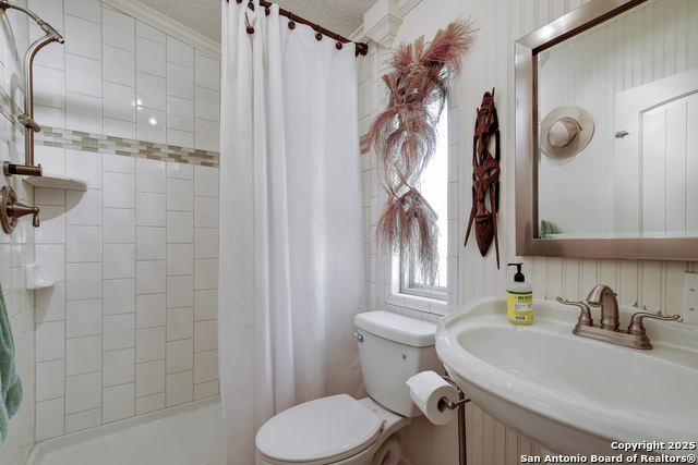 1340 Hinch Property Photo 38