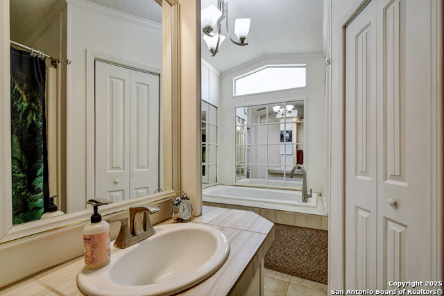 1340 Hinch Property Photo 40