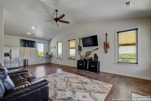 1340 Hinch Property Photo 46