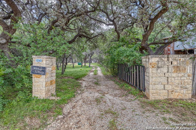 1260 Magers Property Photo 3