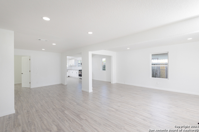 634 Venice Property Photo 7