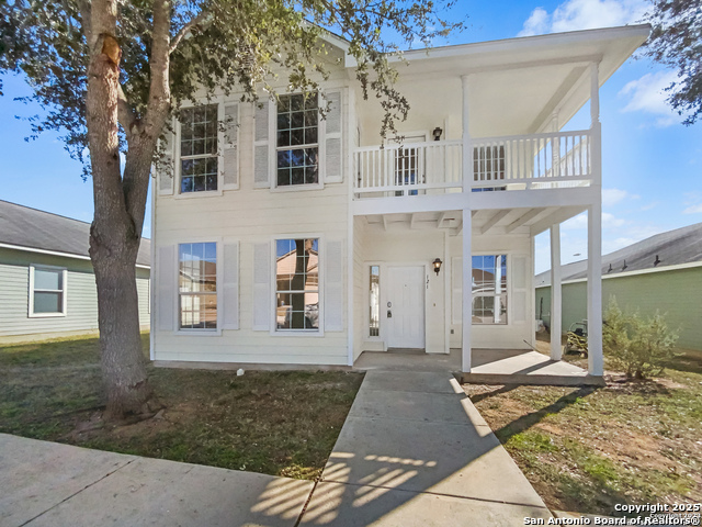 121 Lark Hill Property Photo