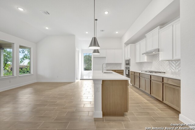 9403 Everly Landing Property Photo 5