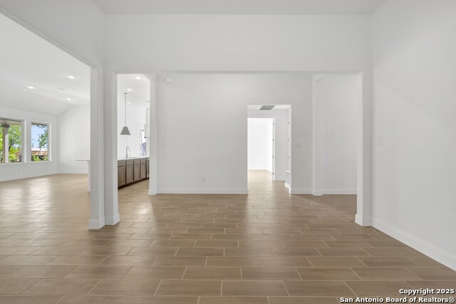 9403 Everly Landing Property Photo 10