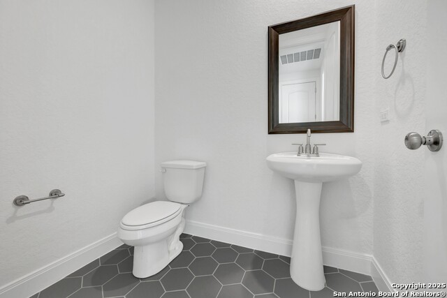 9403 Everly Landing Property Photo 24