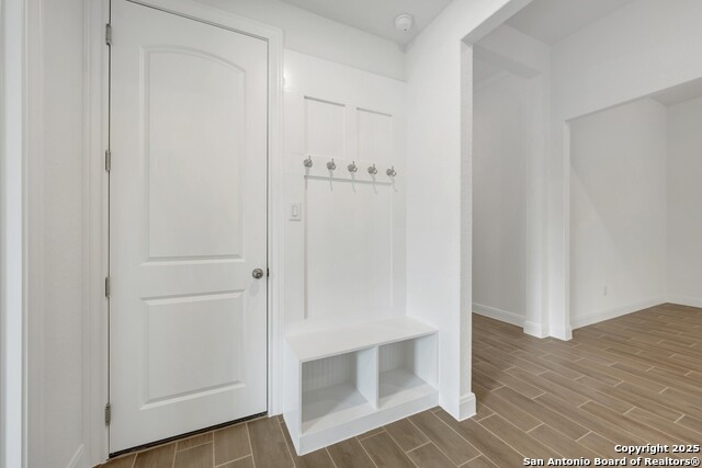 9403 Everly Landing Property Photo 32