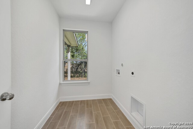 9403 Everly Landing Property Photo 33