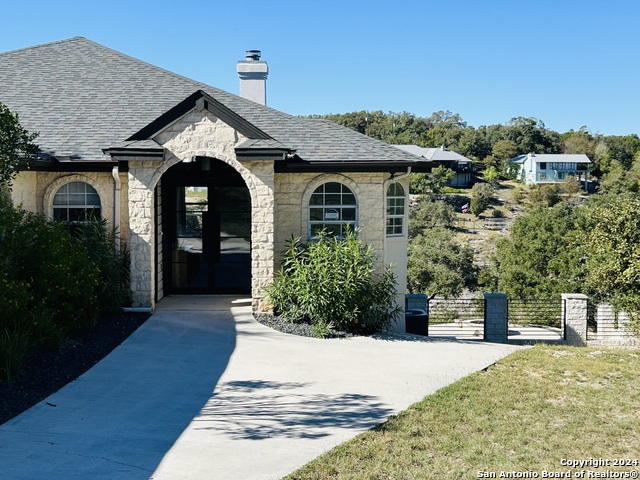 321 Village View Dr Property Photo
